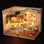 Amy's Cake Diary DIY Miniature Dollhouse_6