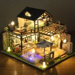 Caroline's Vintage Courtyard DIY Miniature Dollhouse_2
