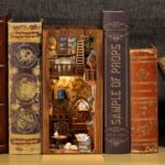 Cindy's Bookstore Book Nook Miniature Dollhouse_3