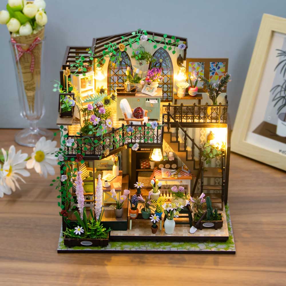 Darcy’s Flower House DIY Miniature Dollhouse