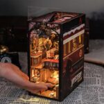 Train Mystery Book Nook Miniature Dollhouse_3