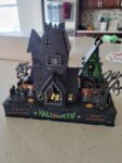 Customer_Halloween Tree House 3D Wooden Puzzle With LightsHalloween Tree House 3D Wooden Puzzle 1