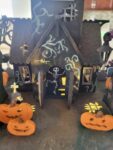 Customer_Halloween Tree House 3D Wooden Puzzle With LightsHalloween Tree House 3D Wooden Puzzle 2
